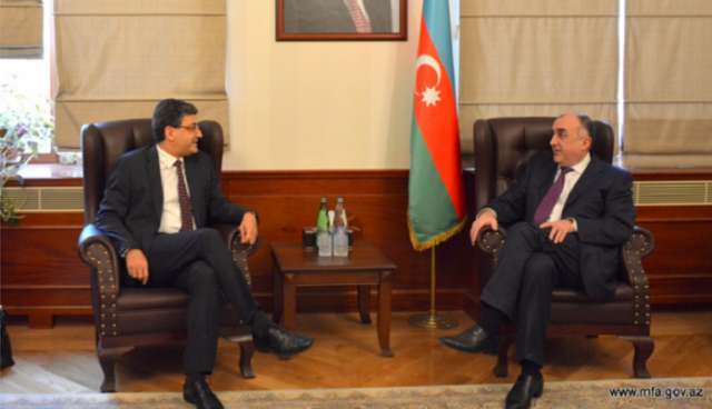 Azerbaijan`s FM meets Charge d`Affairs of Colombian Embassy